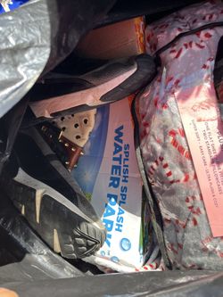 Free covers shoes and a water splish splash for free new one toy missing but
