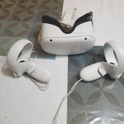 Oculus Very Good Condition Only Use Couple Of times 
