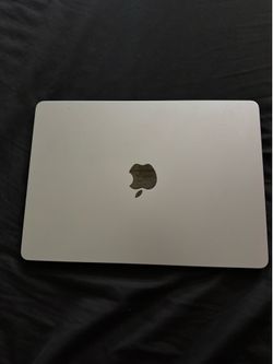 MacBook Air M3 (2024) – Excellent Condition