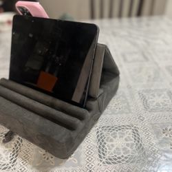 KDD Tablet Pillow Holder