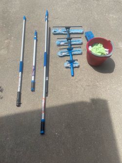 Full window, cleaning starter kit, pulls squeegee, brushes, and microfiber towel towels CASH ONLY￼