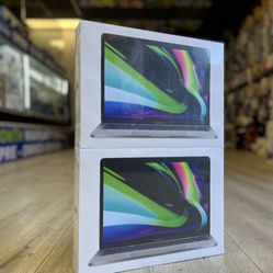 MacBook Pro 13 inch M2 Chip (Latest Model)