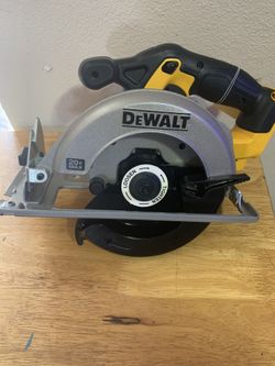 Dewalt Circular Saw New 6 1/2