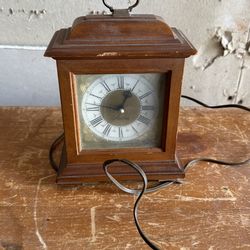vintage Sessions Electric Mantel Clock, likely dating from the 1940s or 1950s