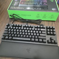 Razer Huntsman V2 Tenkeyless Keyboard