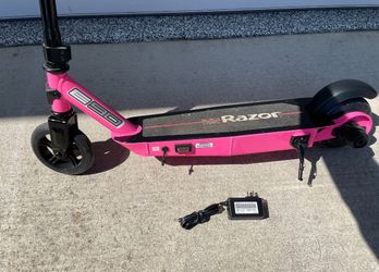 Razor E90 Electric Scooter