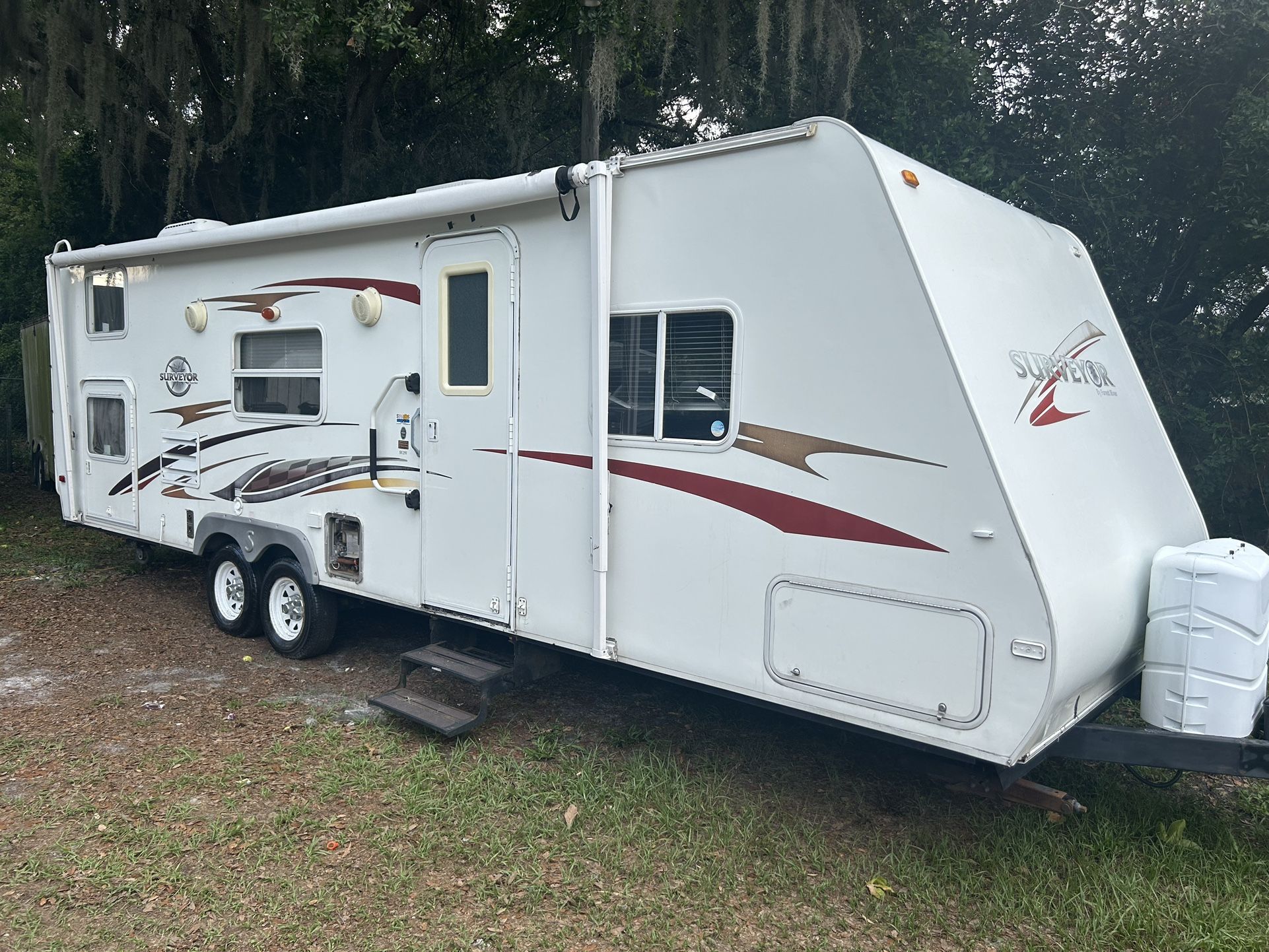 2009 Forest river Surveyor
