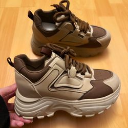 Chunky Women’s Sneakers Size 6.5-7