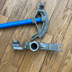 Aluminum conduit bender and handle
