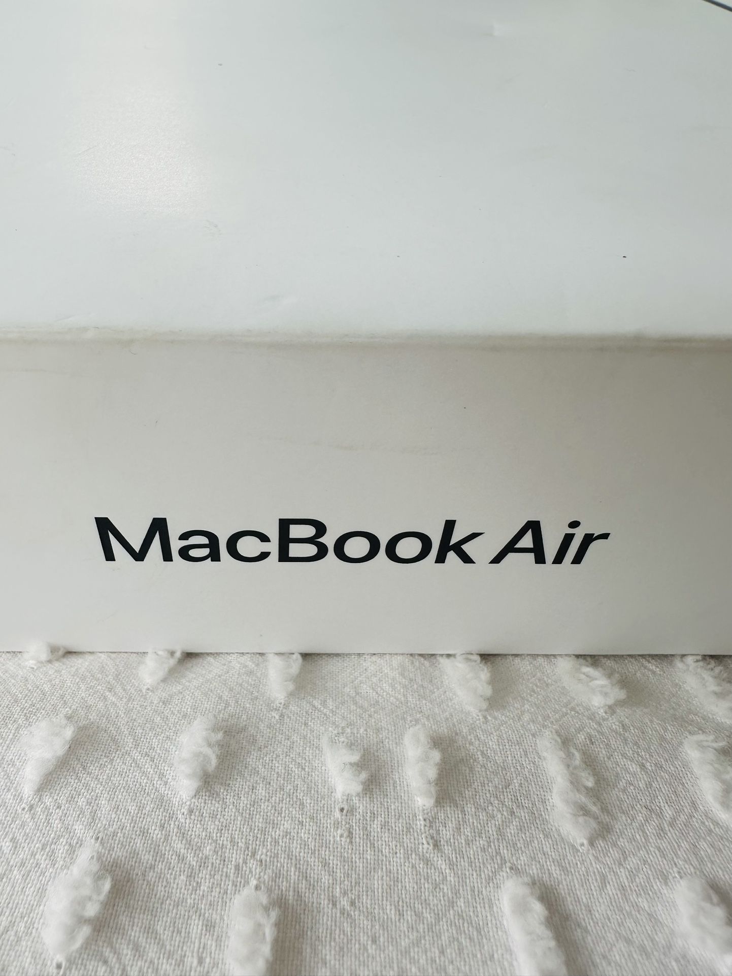 Brand New MacBook Air (15-inch, M2 Chip, 8GB RAM, 512GB SSD)