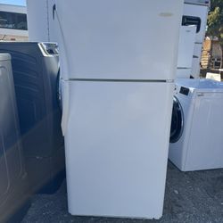 FRIGIDAIRE REFRIGERATOR 