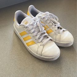Adidas 8 1/2 Yellow Stripe Shoes