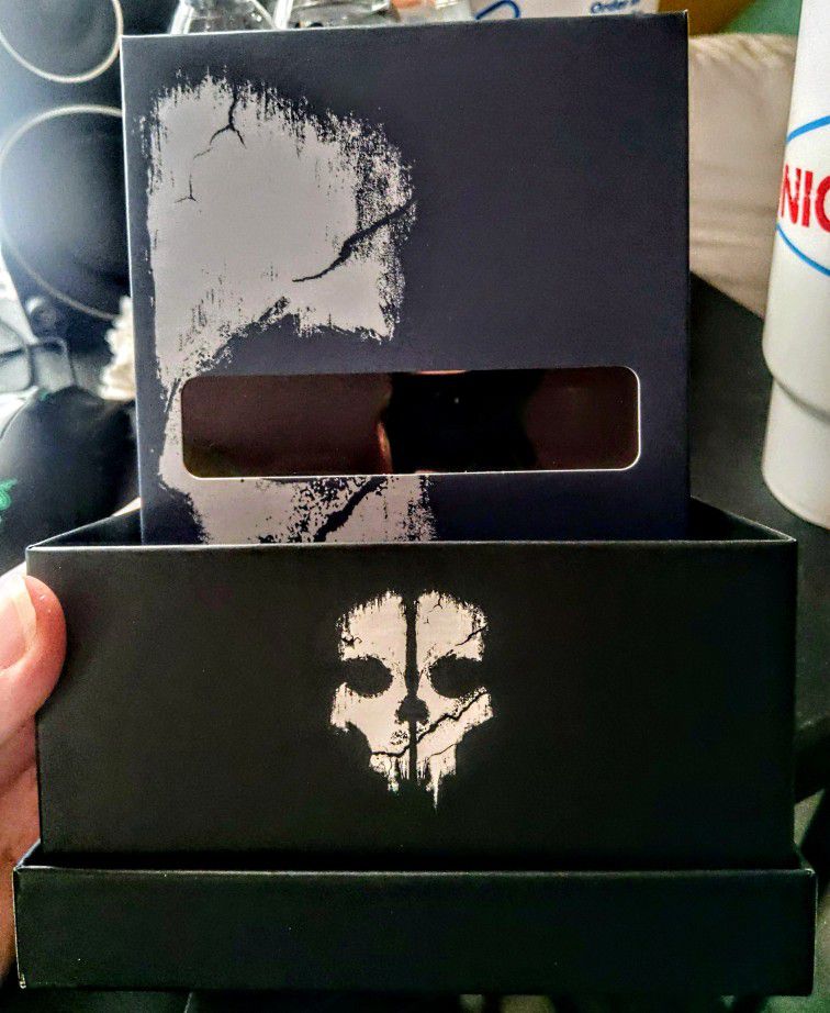 Call of Duty: Ghosts Hardened Edition PS4 for Sale in Redlands, CA - OfferUp