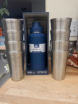 32oz Insulated Bottle & 16oz Stainless Steel Cups