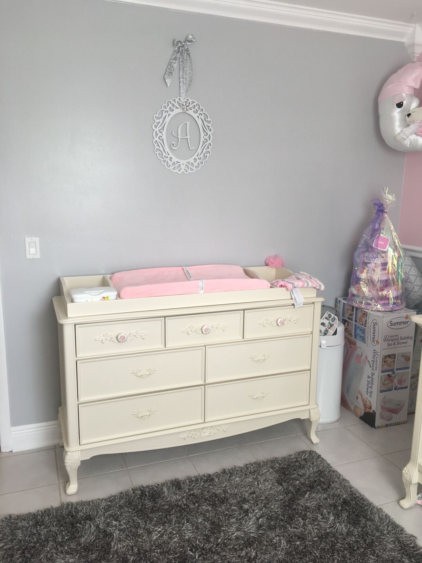 Changing Table Topper . Like new no scratches marks or dents