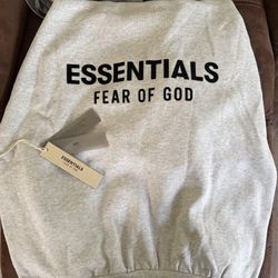 Essential Hoodie 