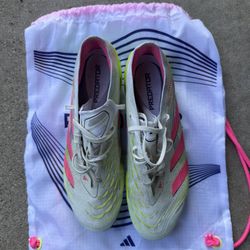 Size 8.5 Predators Metals 