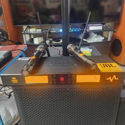 JBL VM880 DUAL CHANNELS RECEIVER ,2  WIRELESS METAL HEAVY MICROPHONES SYSTEM 💛💛
