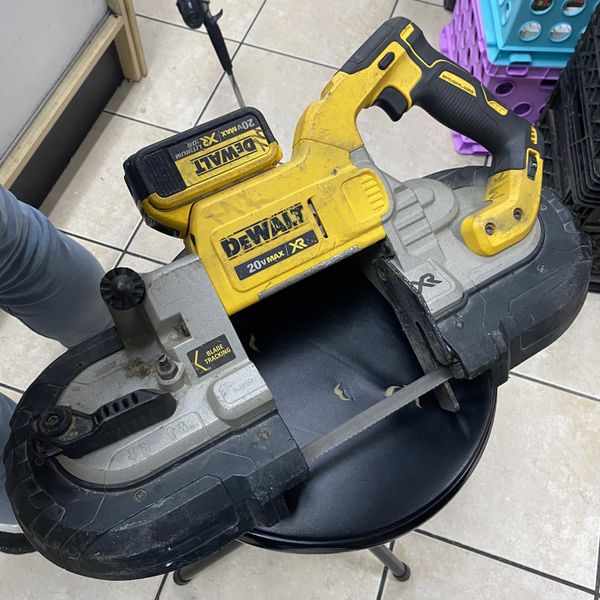 Dewalt Dcs374 Deep Cut Band Saw 5in Capacity for Sale in Tampa, FL