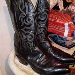 Size 10.5-11 Boots Very Nice