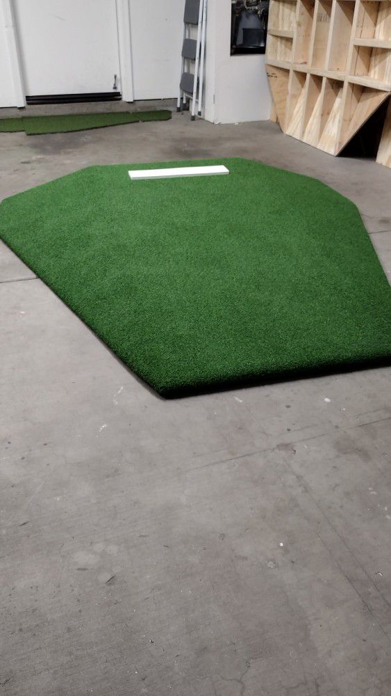 Portable Pro Pitching Mounds, 7 Ft Long 5 1/2 Ft Wide 6 In High There Are Similar Photos Identical To My Pitching Mounds