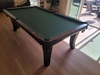 8x4 3pc slate Pool Table (Pictures Of Actual Table)