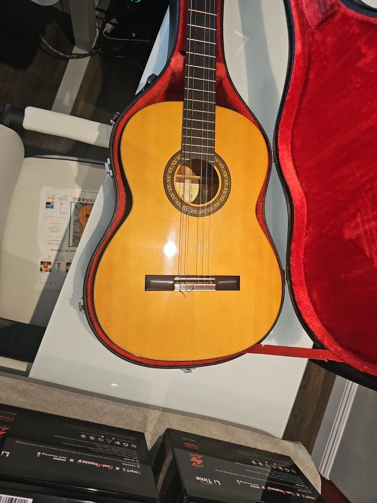 1968 Suzuki Nagoya No.34 Natural Classical Guitar