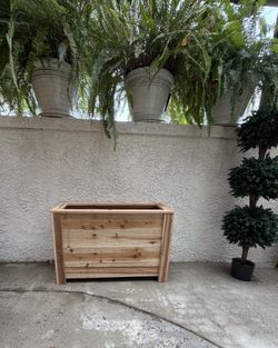 3 Ft Cedar Planter Box – Outdoor Garden Bed / Herb Planter | Custom Built