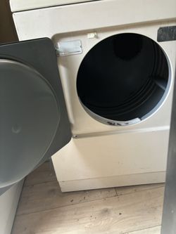 Secadora Eléctrica. Cabe Una Cobija Funciona Muy Bien.
