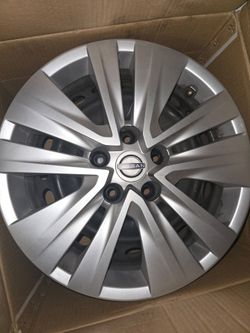 Nissan Silver Alloy Wheel Rim