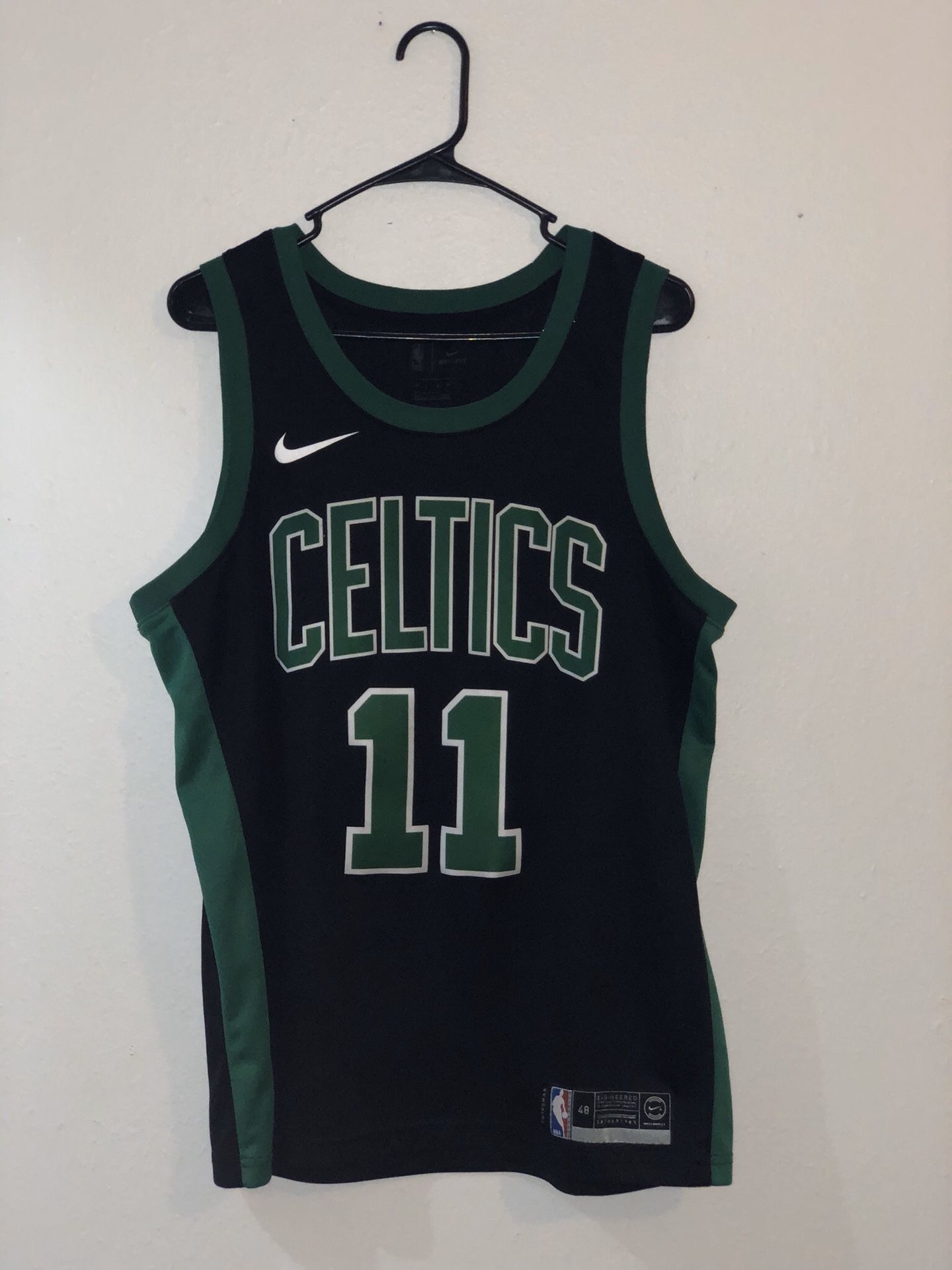 Size Large Men’s Nike Boston Celtics Kyrie Irving #11 jersey