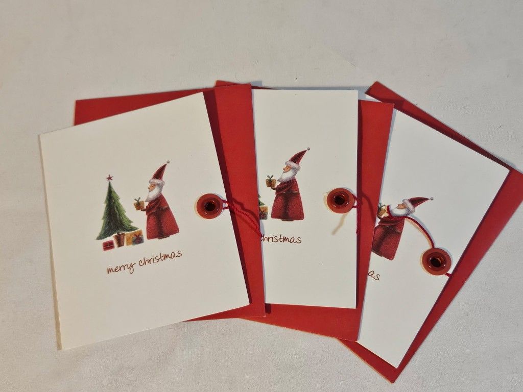 3 Christmas Cards The Gift Wrap Company, which is the oldest established gift wrap company in the United States The product is a set of 3 vintage Chri