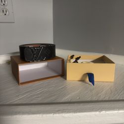 Black aesthetic leather belt