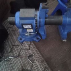 Central Forge Multipurpose Vise