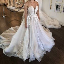 BRAND NEW! Couture Martina Liana Wedding Dress