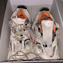 Balenciagas Size 5