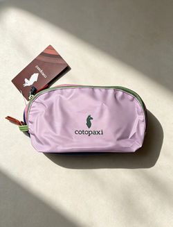 Cotopaxi Lightweight Cosmetic Pouch Multicolor Travel Makeup Storage Bag Zip