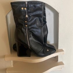 Akira Boots 