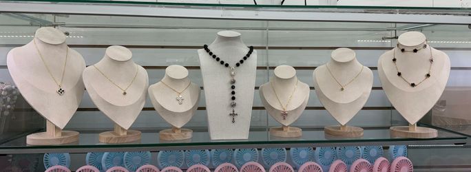Jewelry display set