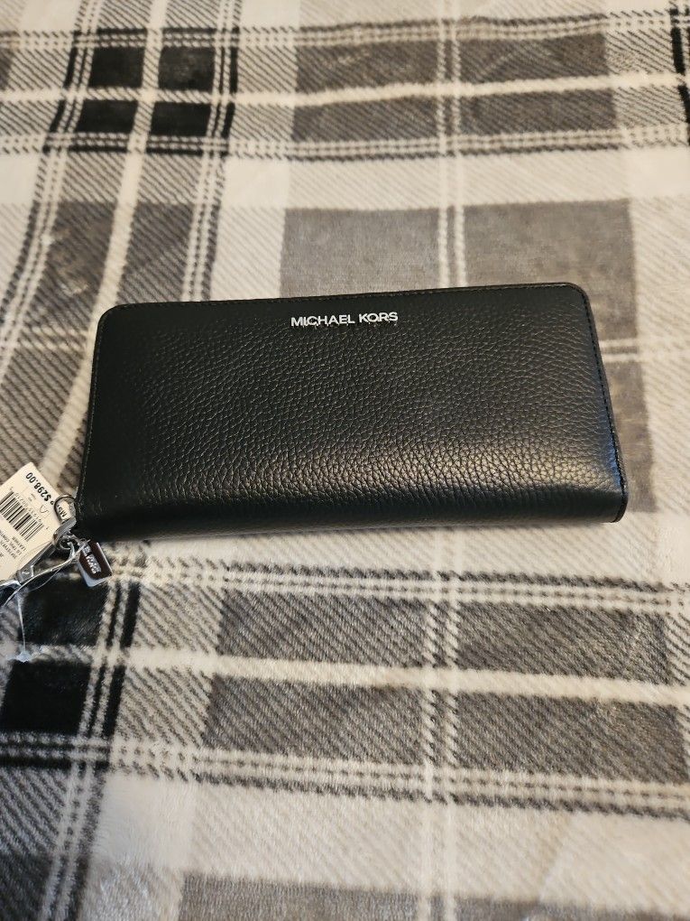 Michael Kors Wristlet