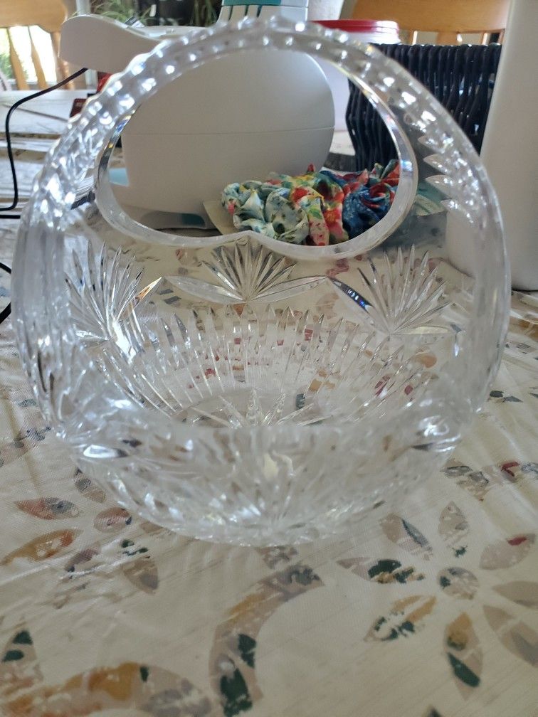 Crystal Dish With Handle