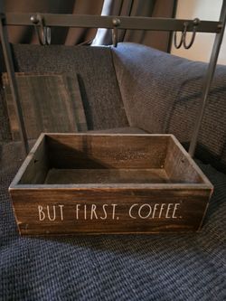 Coffee bar cup holder