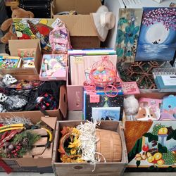 Estate Lot Collection Of Photography Props, Seasonal Decor 