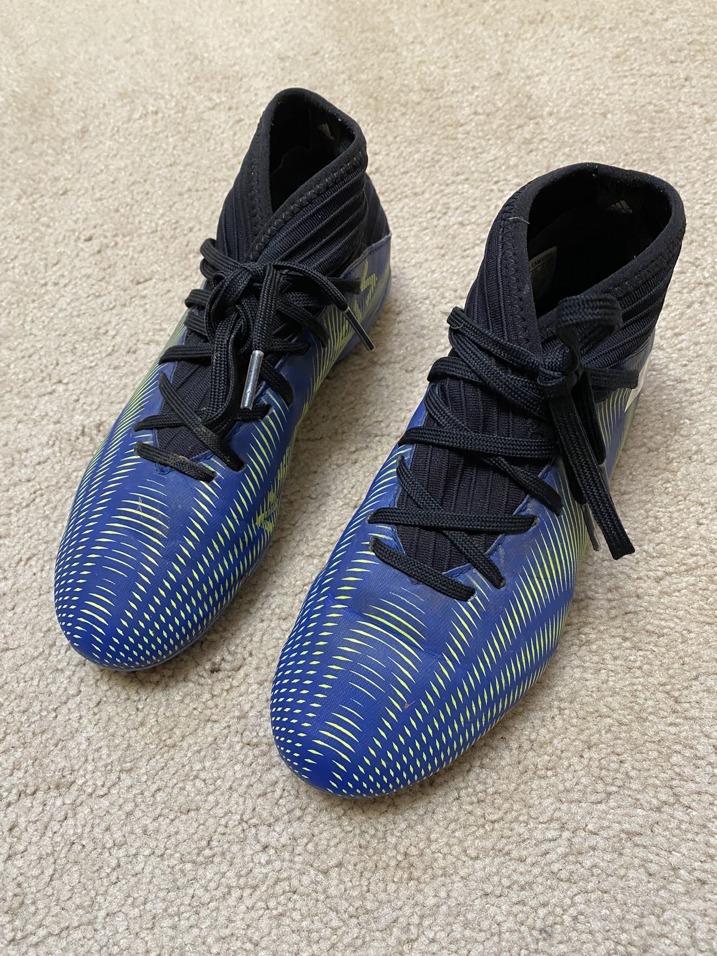 Adidas Nemeziz boys indoor soccer cleats size 4
