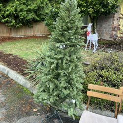 Christmas Tree FREE