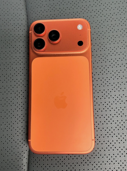 iPhone 17 Pro Max 1TB - Cosmic Orange (Mint Condition) UNLOCKED with Case and Original Box