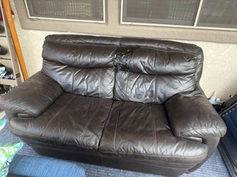 Leather love seat Dark brown FREE