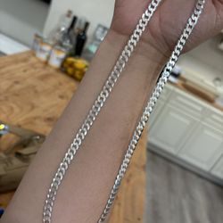 Silver Chain Real No Scratches 