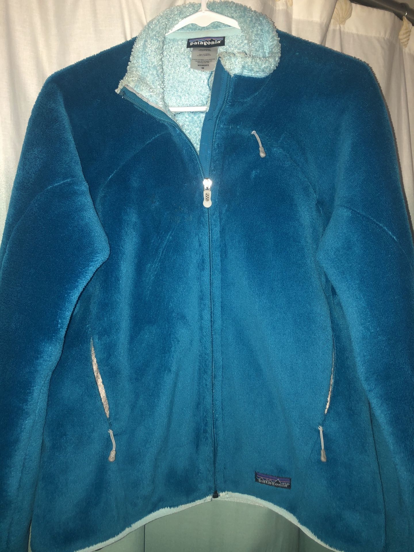 Like New Women’s Medium Teal Patagonia Jacket