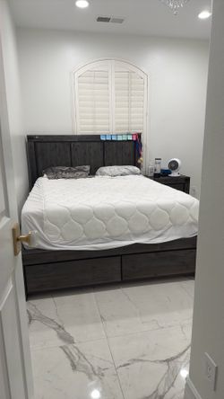 Luxury bed set for 600 dollars